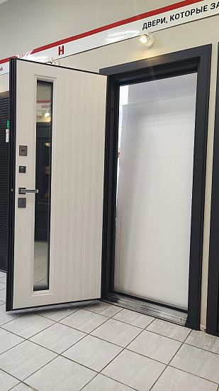 Входная дверь  