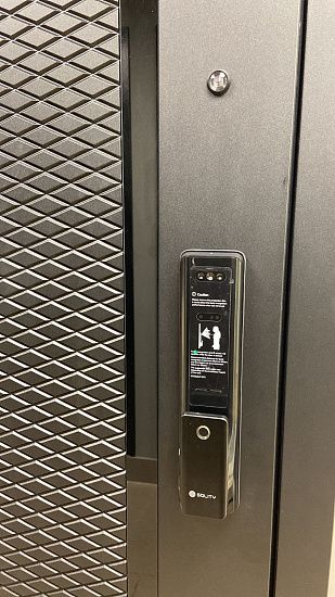 Входная дверь  