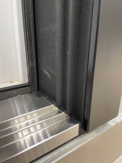 Входная дверь  